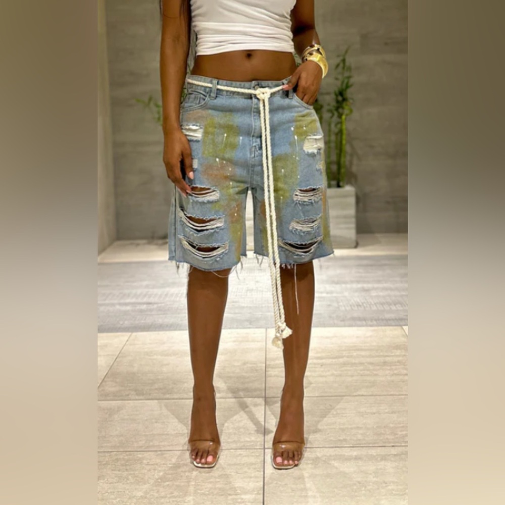 Stylish Distressed Jean Shorts with Rope Belt